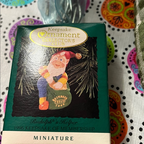 HALLMARK Keepsake Rudolph’s Helper KOC Membership Miniature - Picture 2 of 2